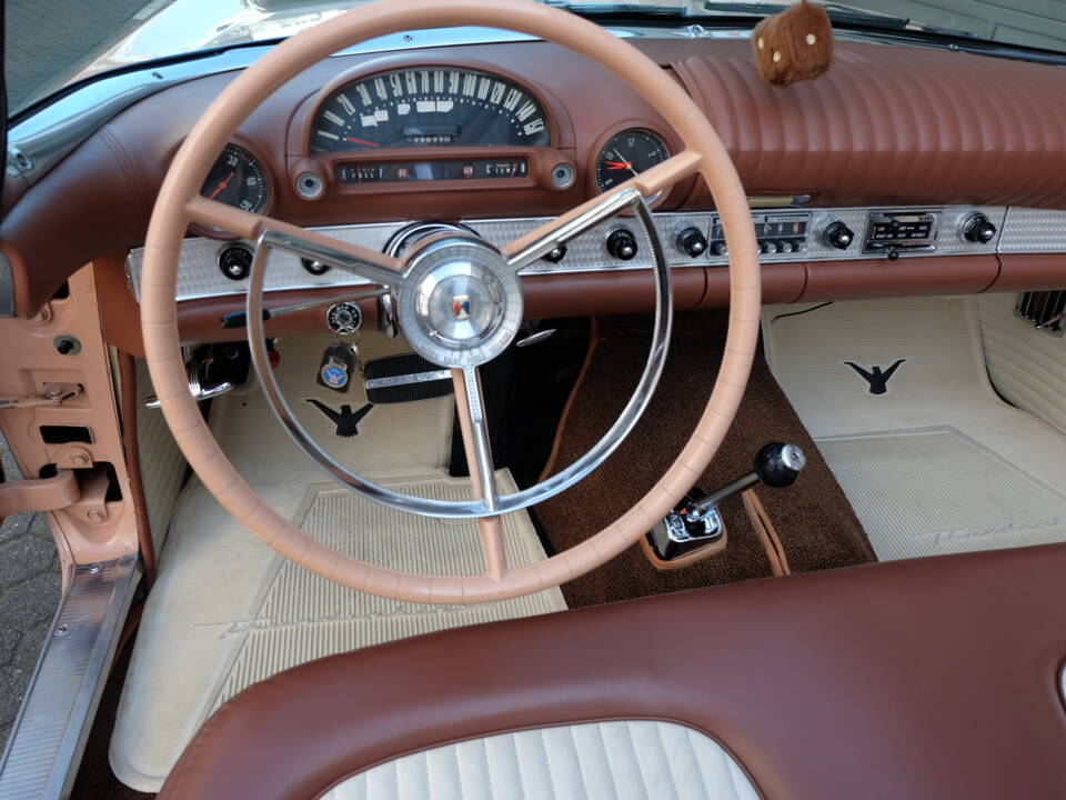 Immagine 32/64 di Ford Thunderbird (1956)