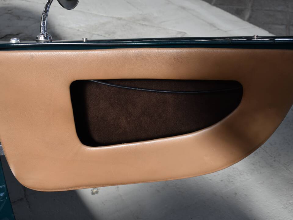 Image 19/39 of Hawk Cobra 289 (1968)