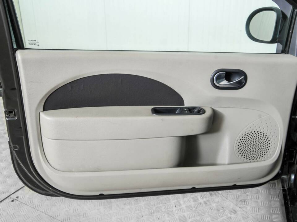 Bild 31/41 von Renault Twingo 1.2 16V (2008)