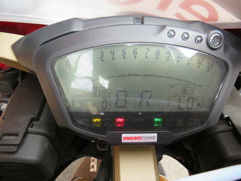 Bild 15/40 von Ducati 1098 R (2008)