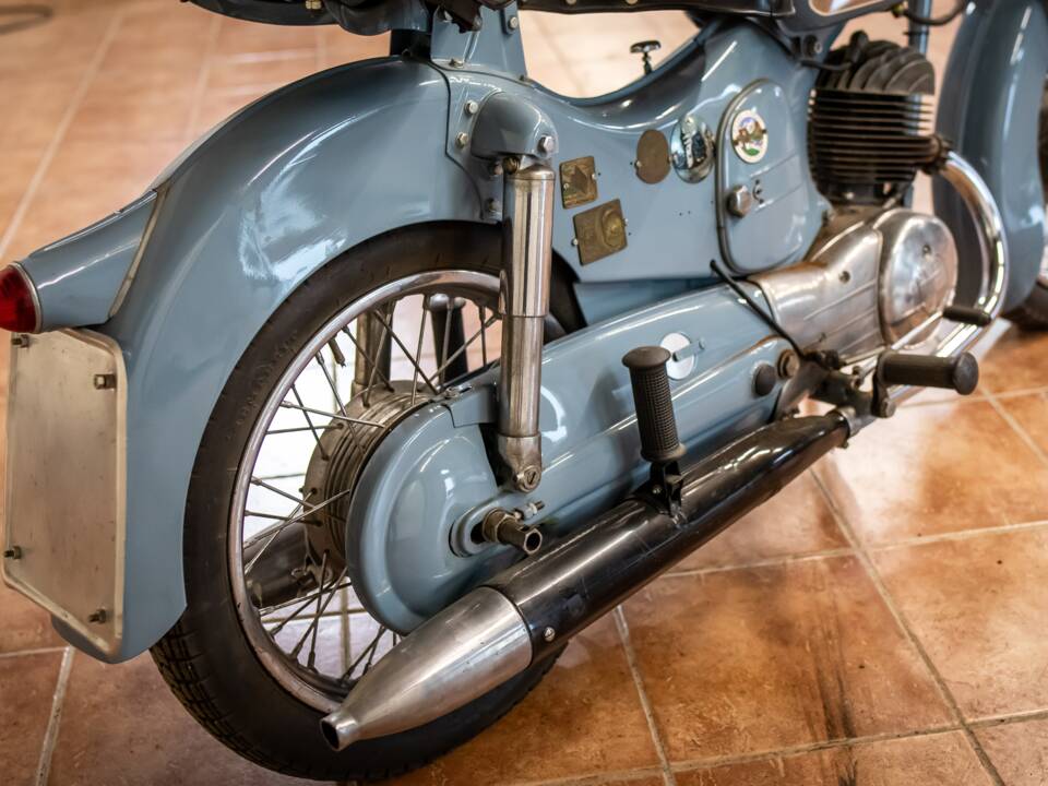 Image 12/16 de Puch 175 SV (1953)