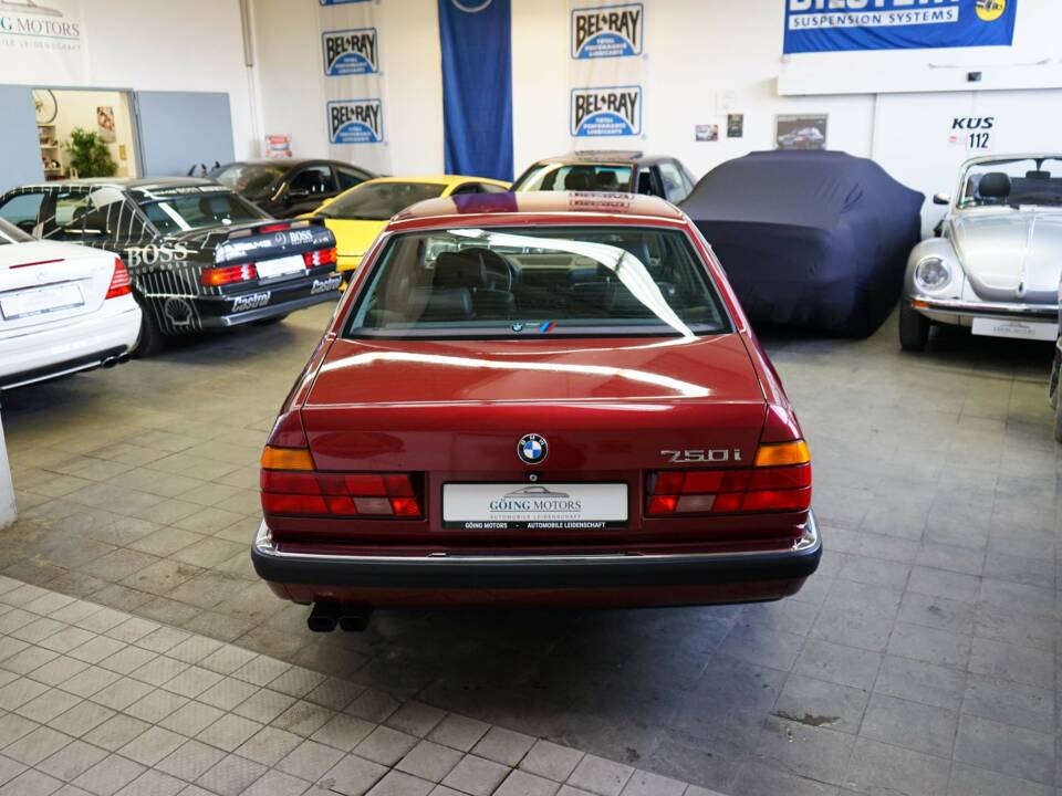 Bild 12/33 von BMW 750i (1991)
