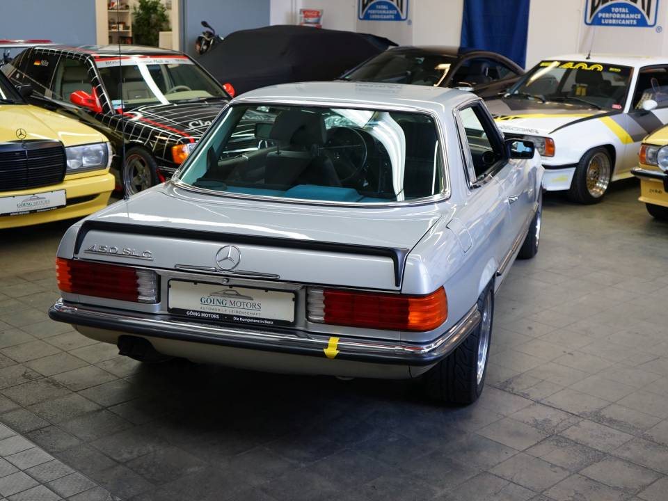 Immagine 11/48 di Mercedes-Benz 450 SLC (1978)