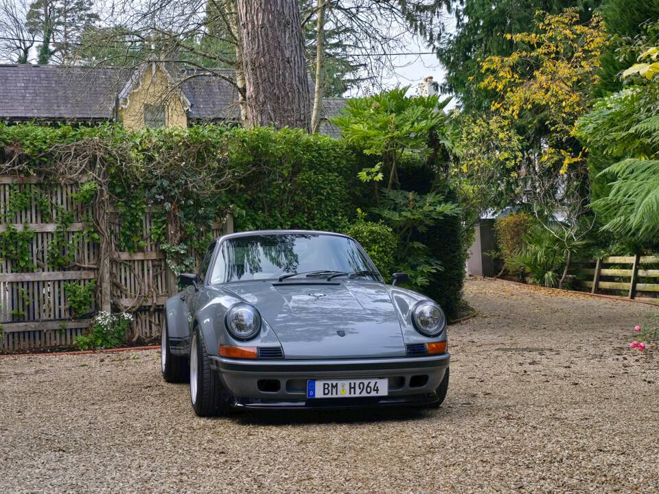 Image 4/100 of Porsche 911 Carrera 2 (1989)