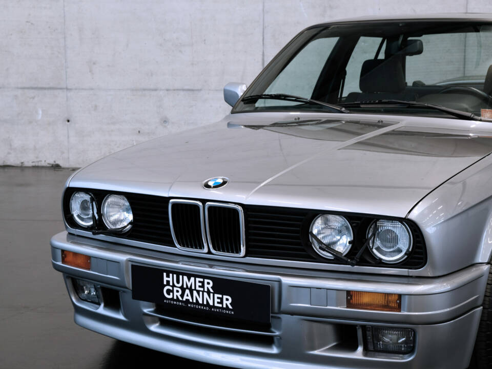 Image 8/22 de BMW 325i (1988)