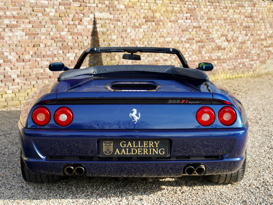 Immagine 7/50 di Ferrari F 355 Spider (2000)