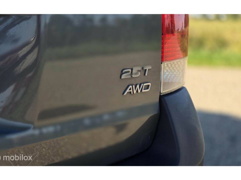 Bild 13/34 von Volvo XC70 2.5T AWD (2006)