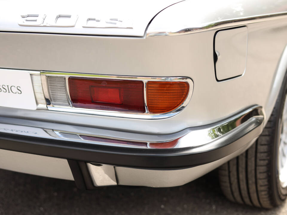 Image 61/95 of BMW 3.0 CSi (1975)