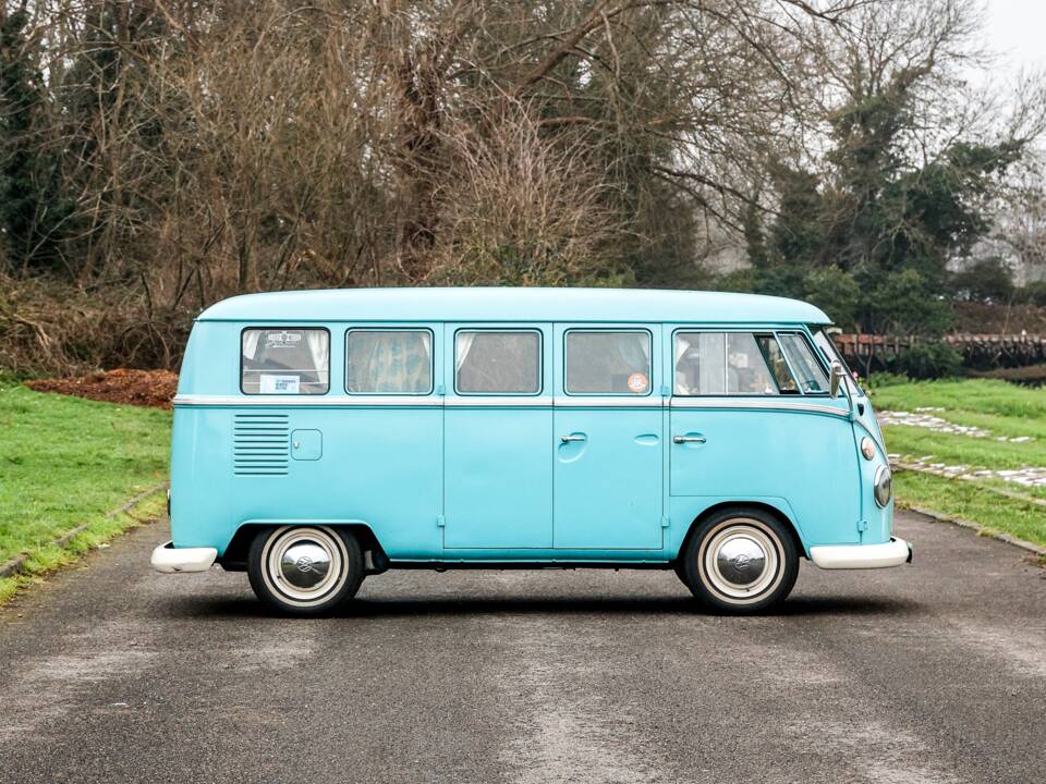 Image 13/40 of Volkswagen T2c Combi (1966)