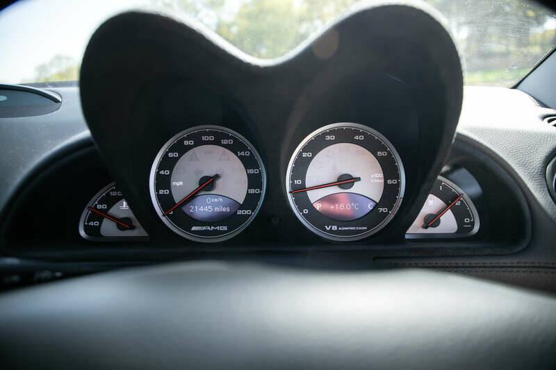 Image 21/40 de Mercedes-Benz SL 55 AMG (2007)