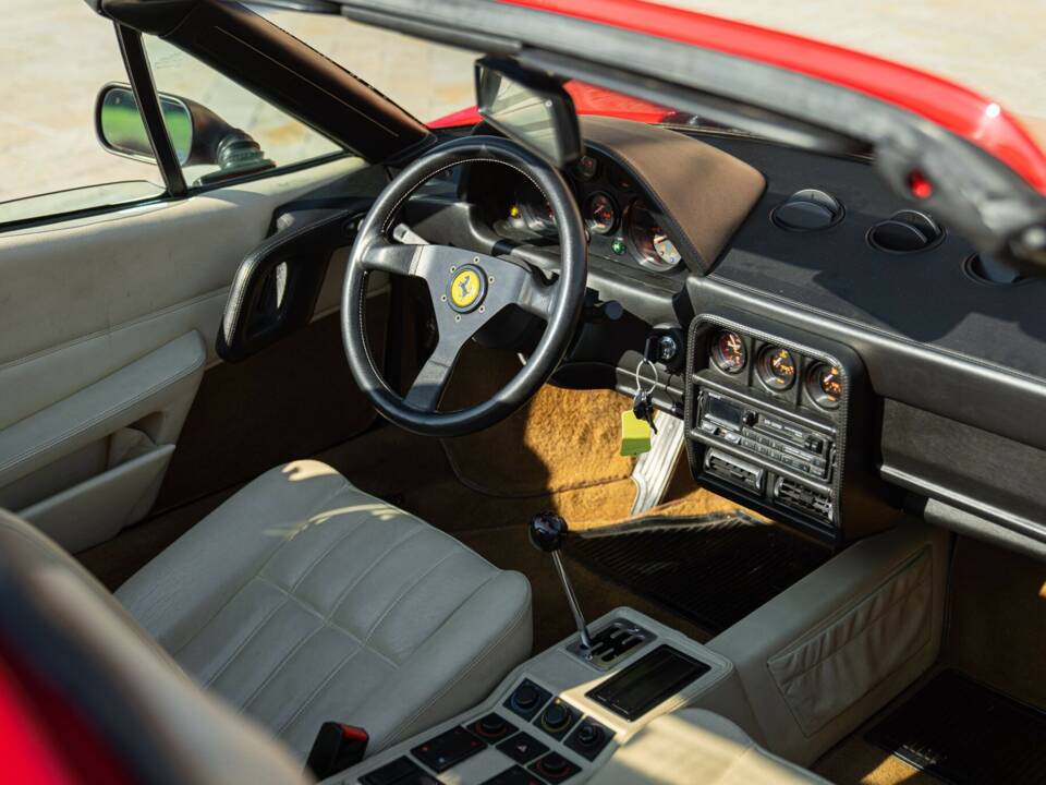 Image 49/50 of Ferrari 208 GTS Turbo (1986)