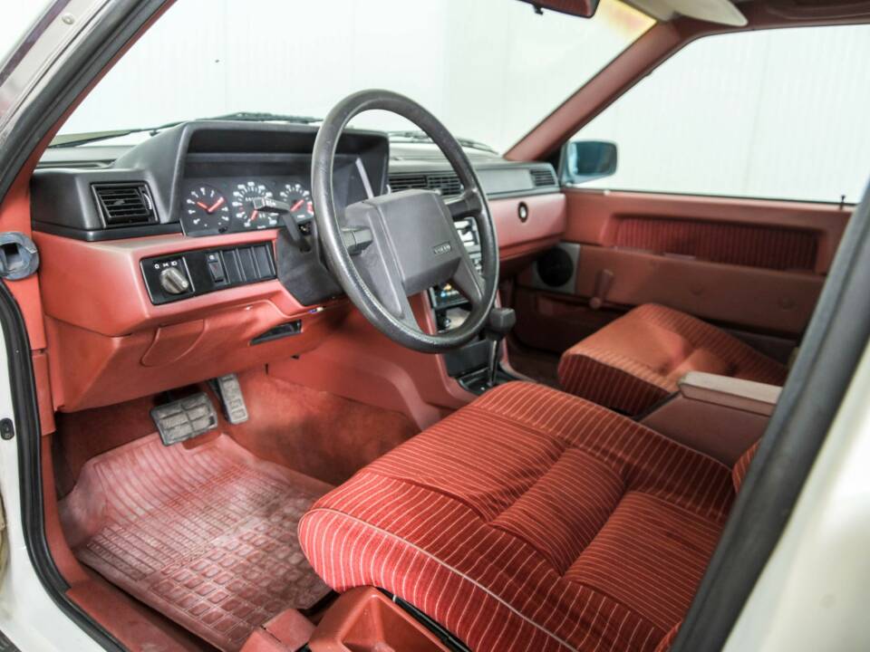 Image 11/50 de Volvo 740 (1984)