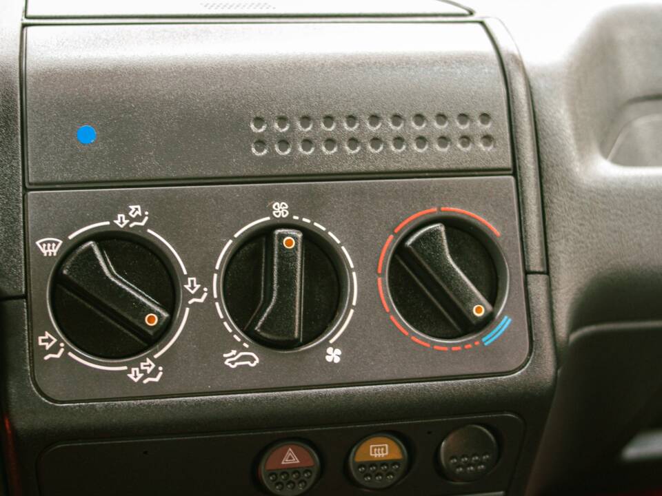 Imagen 30/47 de Peugeot 205 Rallye 1.3 (1989)