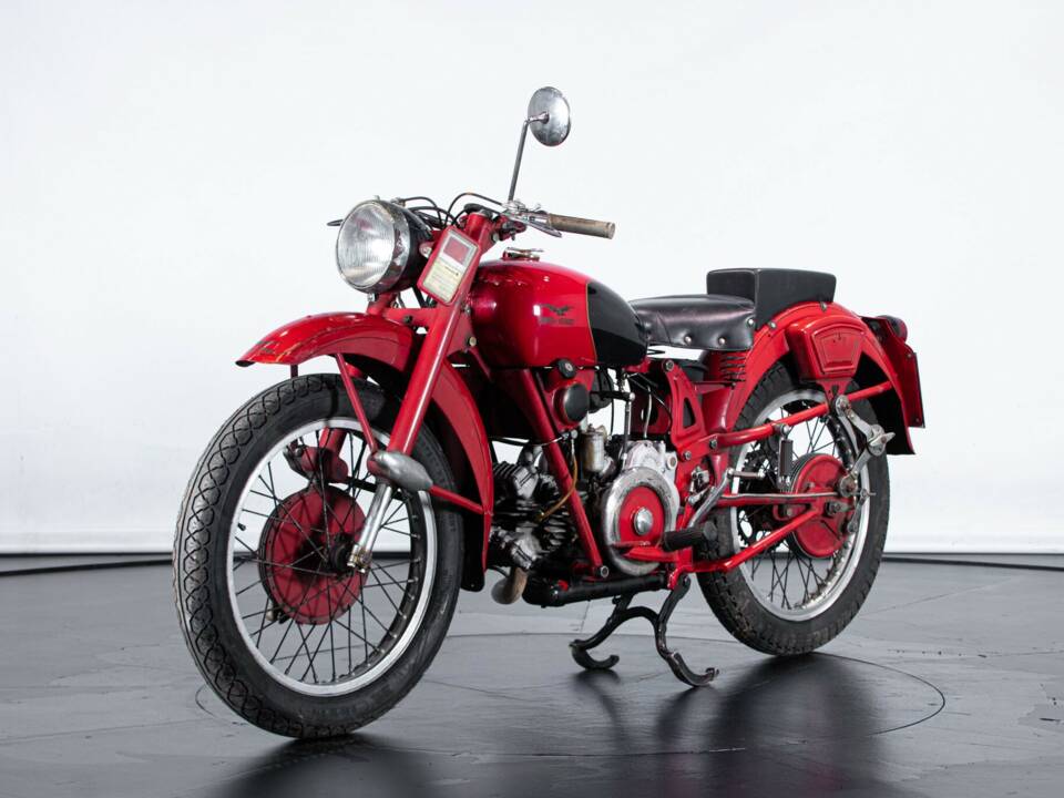 Image 2/50 de Moto Guzzi Airone Sport (1950)