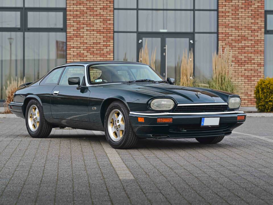 Image 14/55 of Jaguar XJS 6.0 (1994)