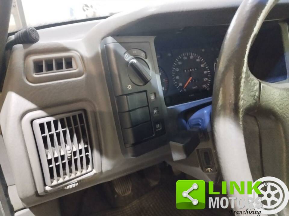 Image 10/10 of Volvo 440 (1989)