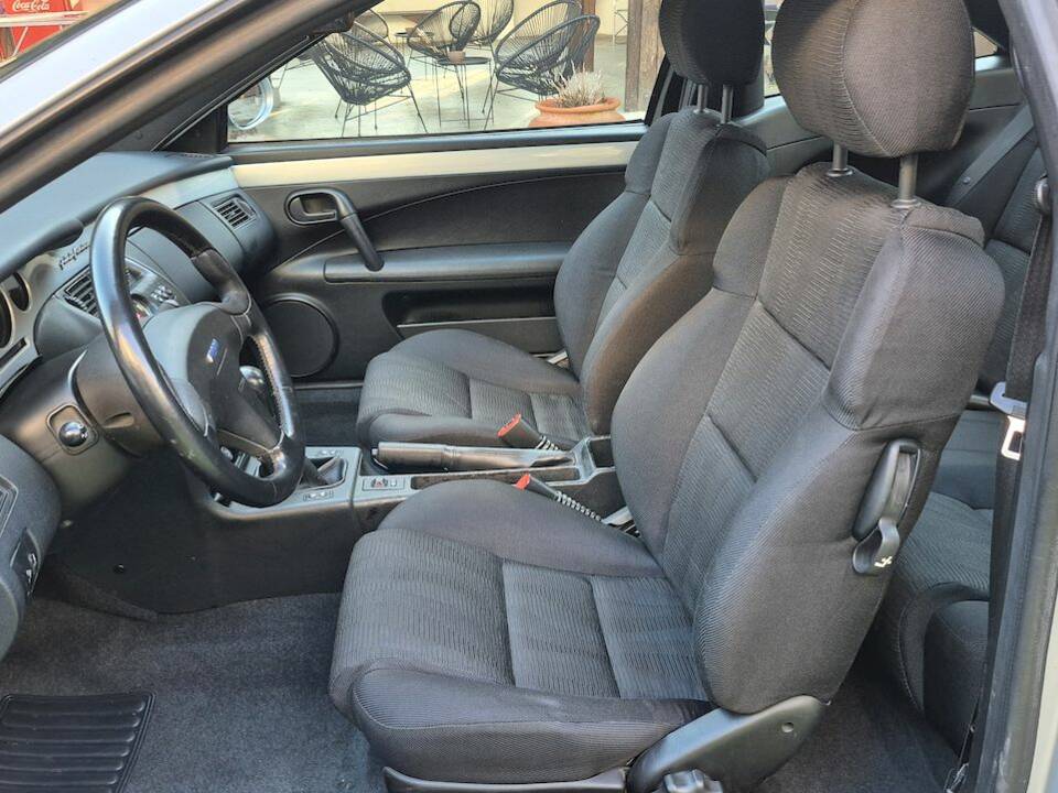 Immagine 21/43 di FIAT Coupé 2.0 20V (1999)