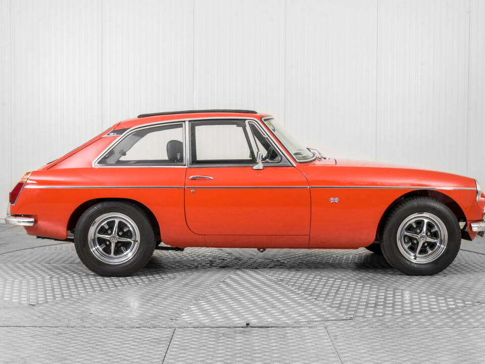 Imagen 12/50 de MG MGB GT (1975)