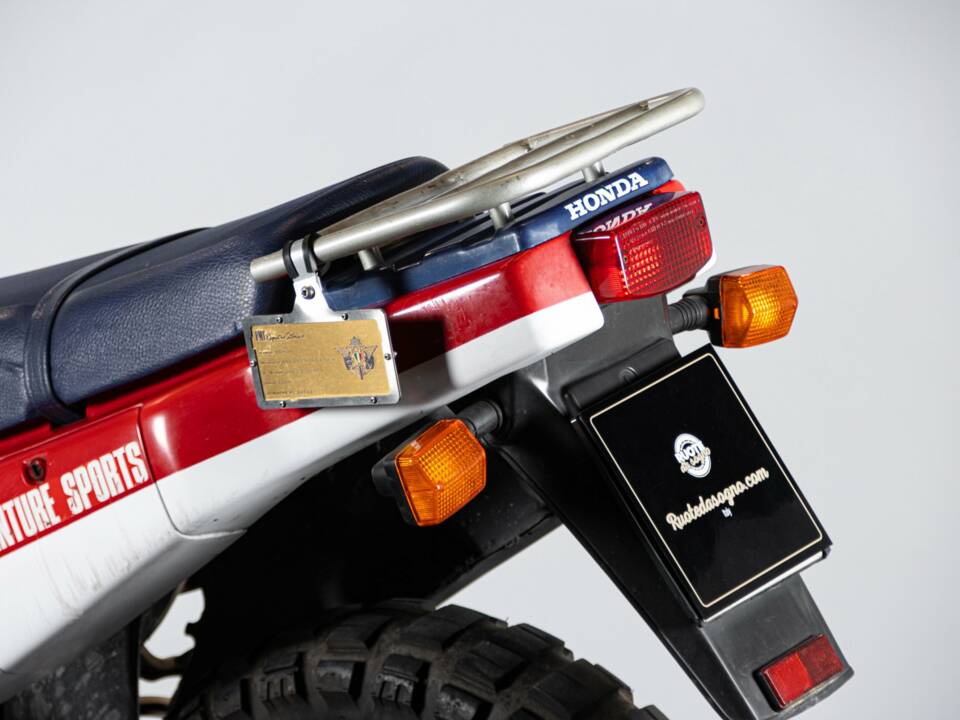 Bild 15/50 von Honda DUMMY (1989)