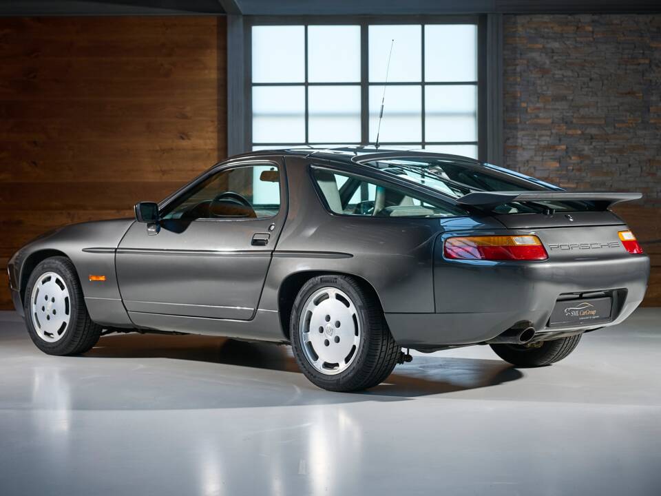 Afbeelding 3/42 van Porsche 928 S4 (1989)