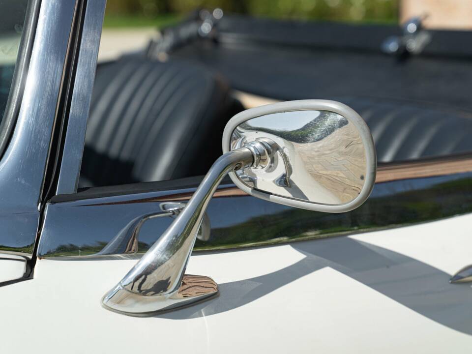 Bild 16/50 von Jaguar E-Type (1968)