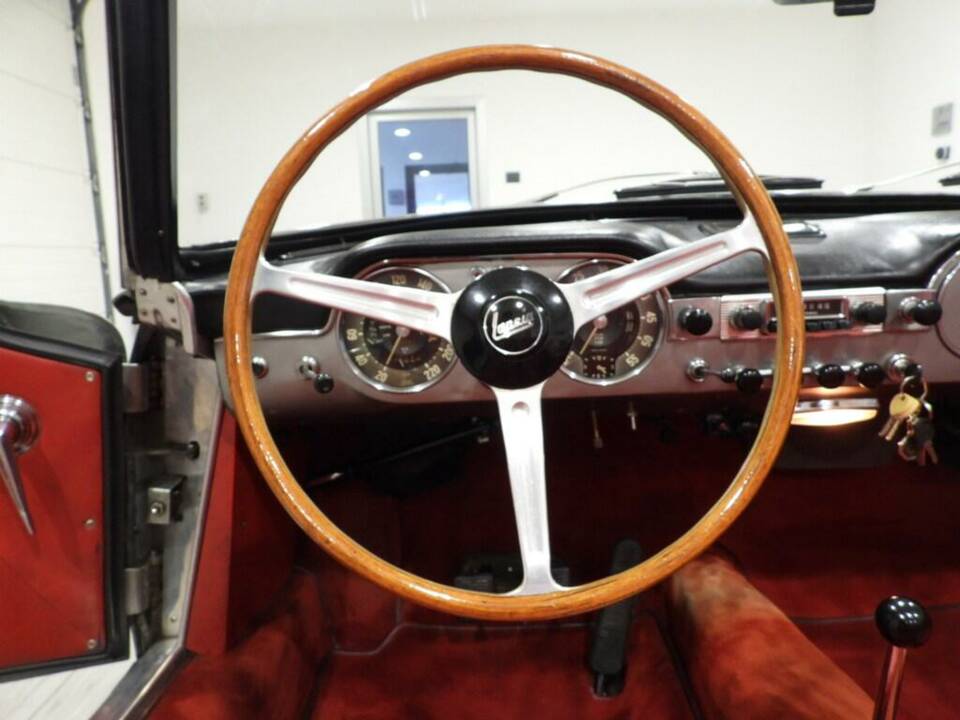 Image 4/10 of Lancia Flaminia GT Touring (1961)
