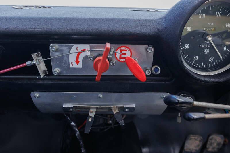 Image 12/50 de Alfa Romeo 1750 GT Veloce (1971)