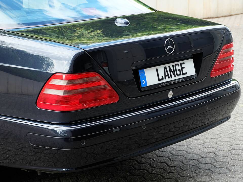 Image 3/70 de Mercedes-Benz CL 500 (1997)