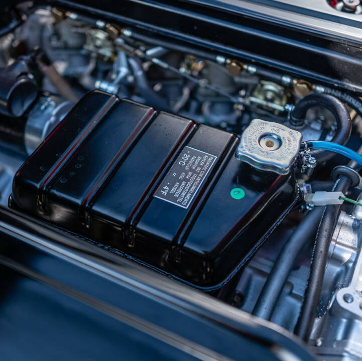 Image 42/50 of Ferrari 512 BB (1980)