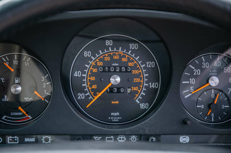 Afbeelding 13/50 van Mercedes-Benz 300 SL (1989)