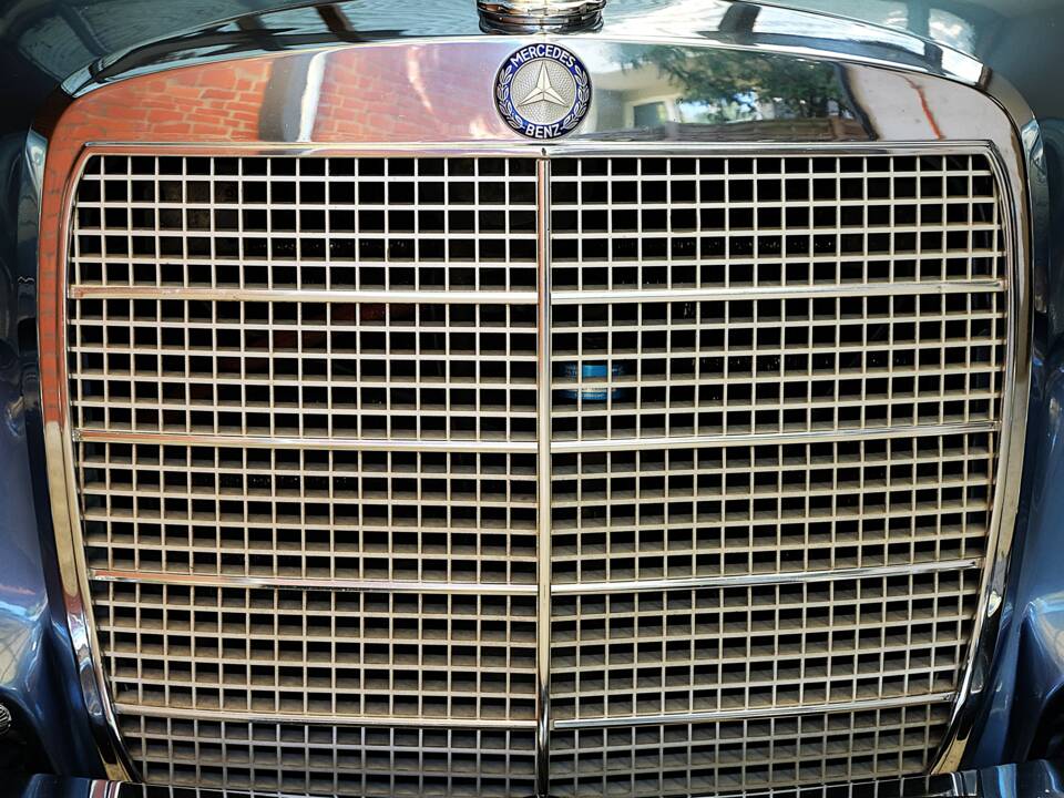 Image 35/77 of Mercedes-Benz 300 SEL (1969)