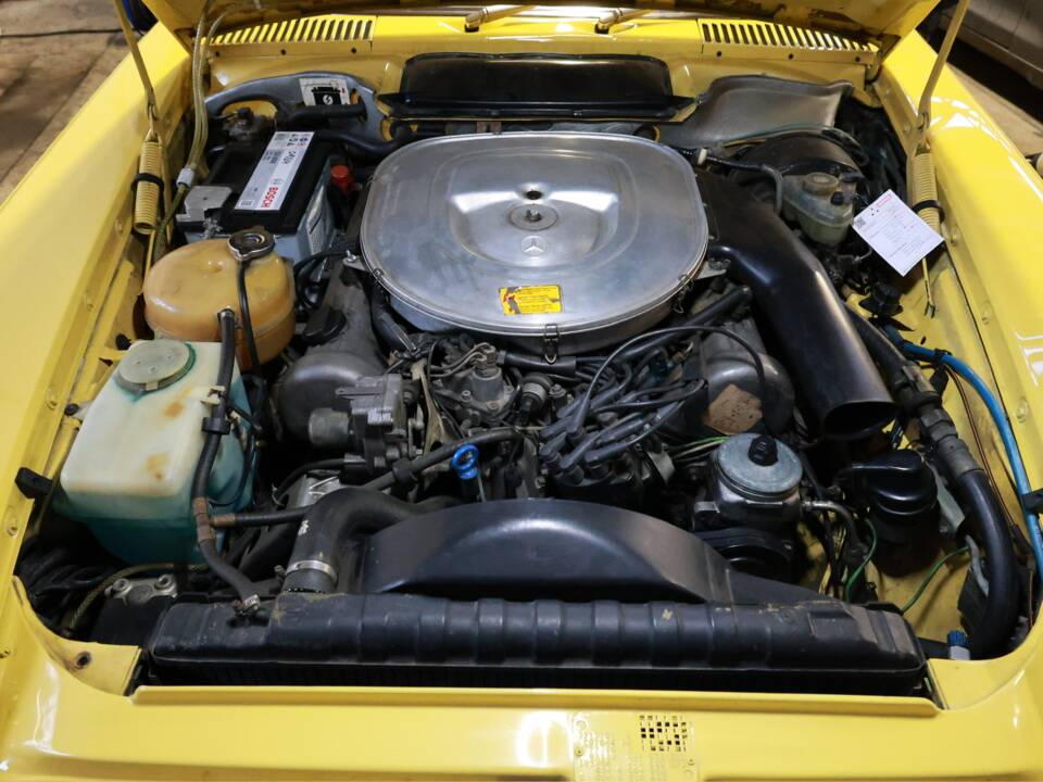Image 41/50 of Mercedes-Benz 500 SL (1983)