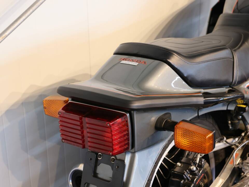 Immagine 4/33 di Honda CBX 1000 (1981)