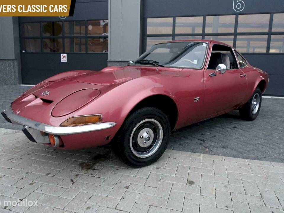 Image 2/10 of Opel GT 1900 (1970)