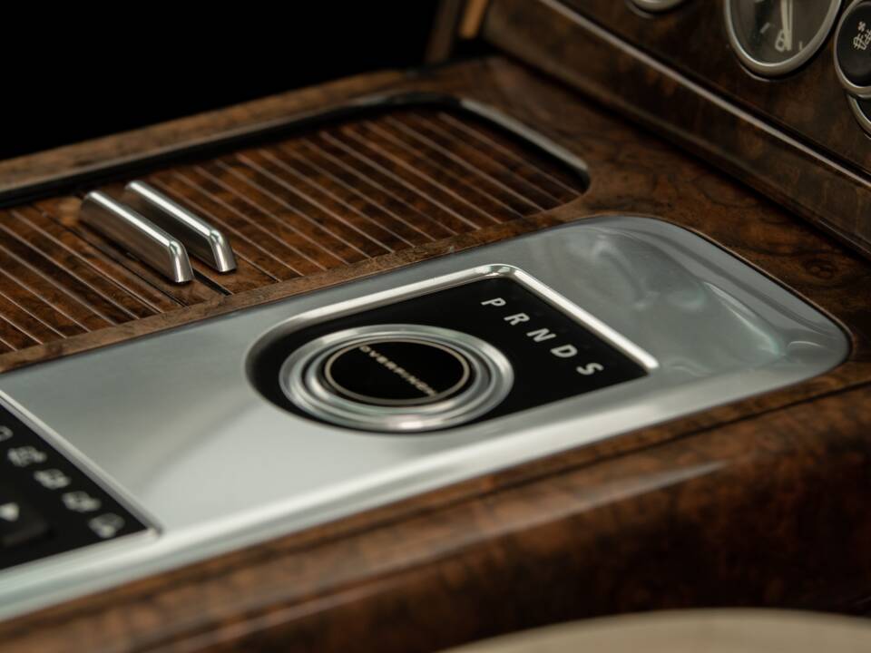 Image 10/50 of Land Rover Range Rover 4.4 TDV8 Vogue SE (2012)