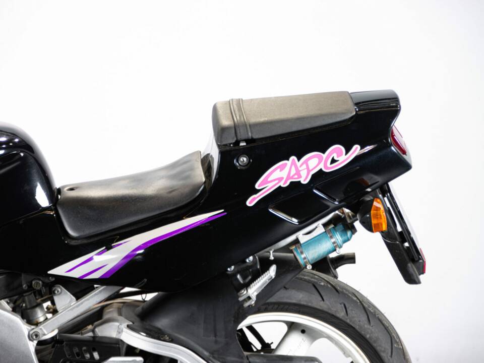 Afbeelding 22/45 van Suzuki RGV 250 Gamma (1992)