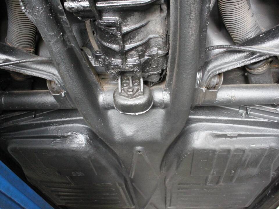 Bild 15/19 von Volkswagen Käfer 1303 LS (1976)