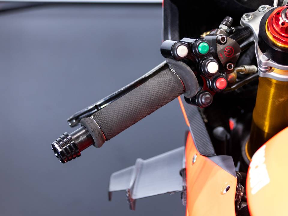 Immagine 39/50 di Ducati DUMMY (2019)