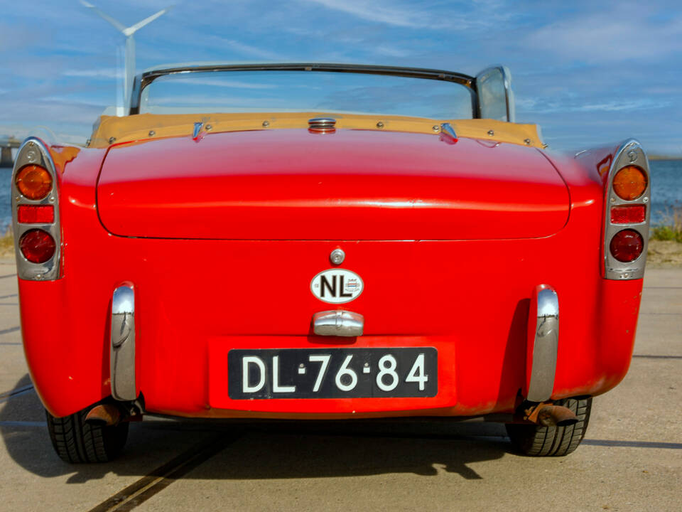 Image 3/7 de Daimler SP 250 (1961)