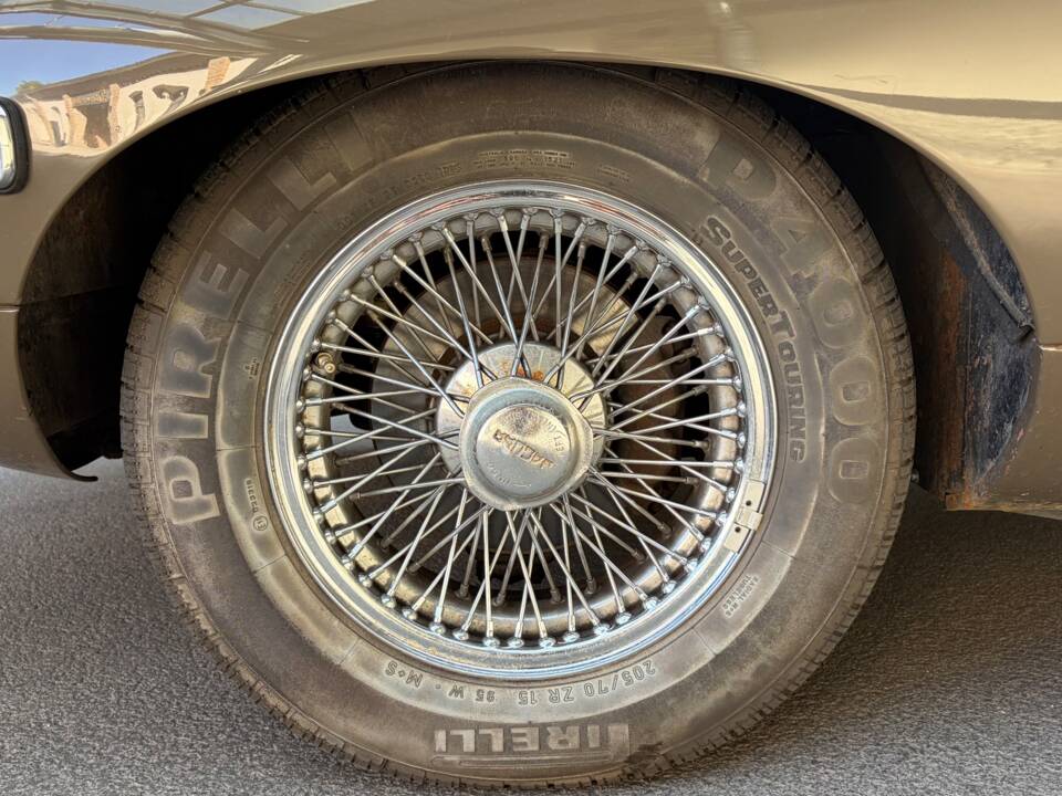 Image 26/81 de Jaguar Type E (2+2) (1969)