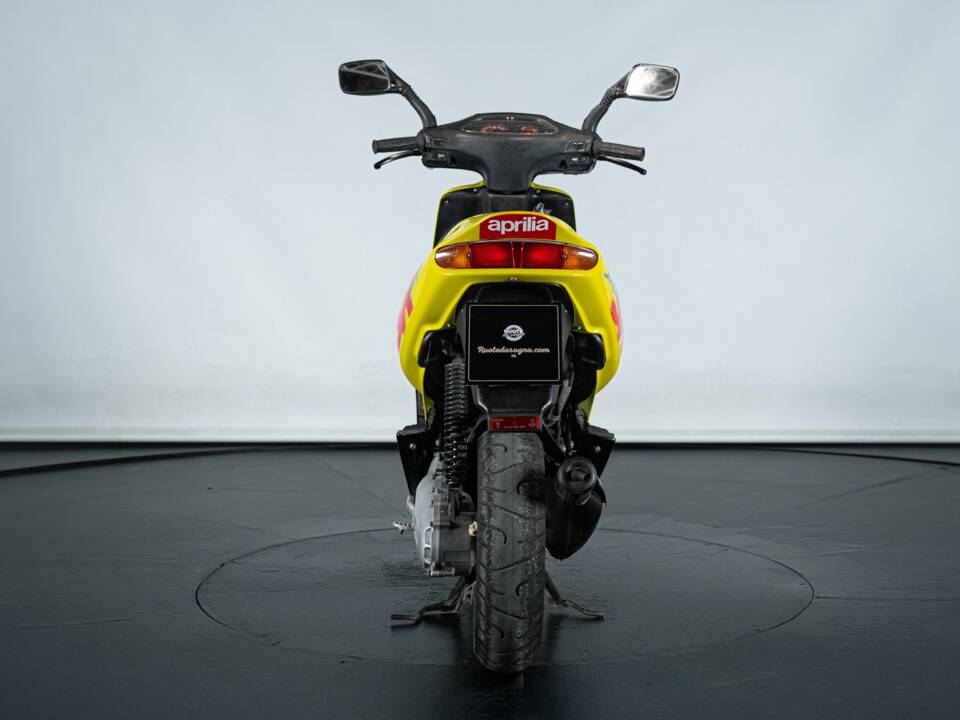 Image 3/17 of Aprilia DUMMY (1993)