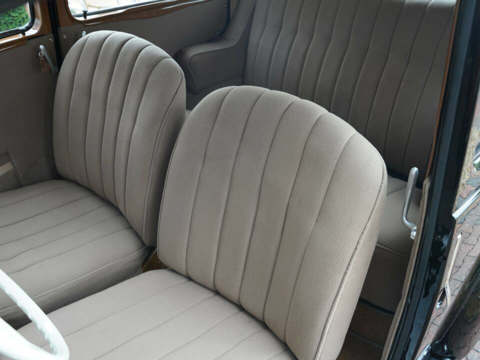 Image 31/50 of FIAT 1100 B (1947)