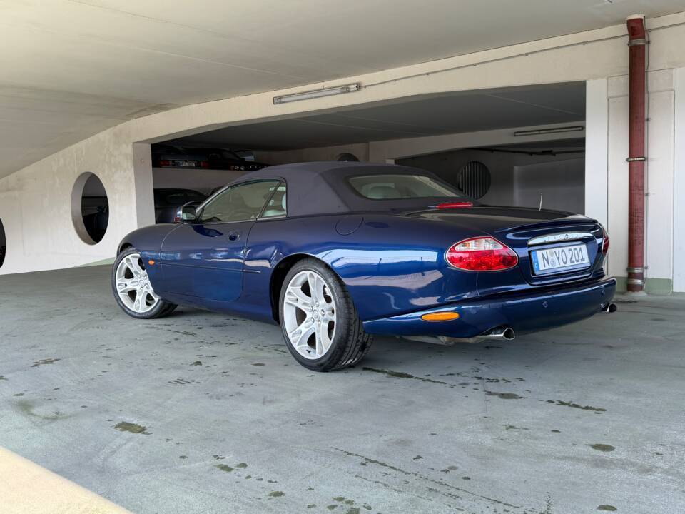 Bild 7/17 von Jaguar XKR (2002)
