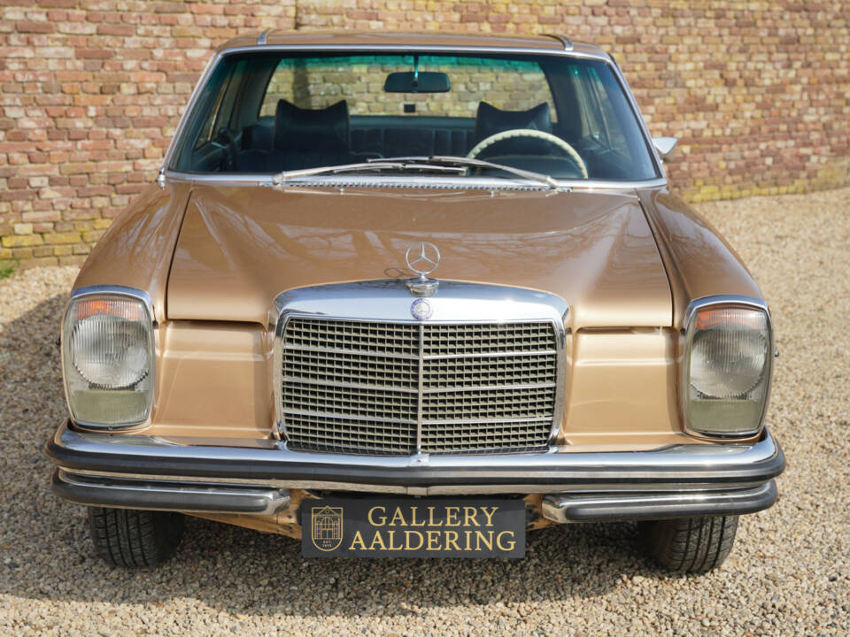 Image 5/50 of Mercedes-Benz 250 CE (1972)