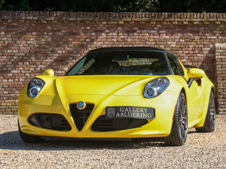 Image 8/50 of Alfa Romeo 4C Spider (2018)