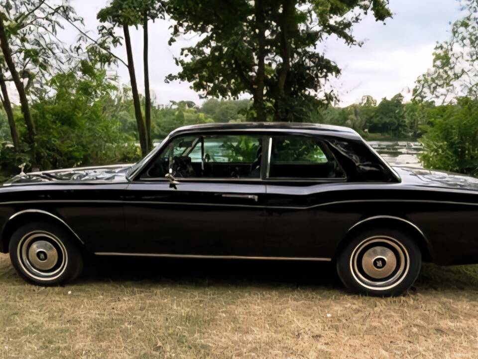 Image 5/12 of Rolls-Royce Corniche I (1976)