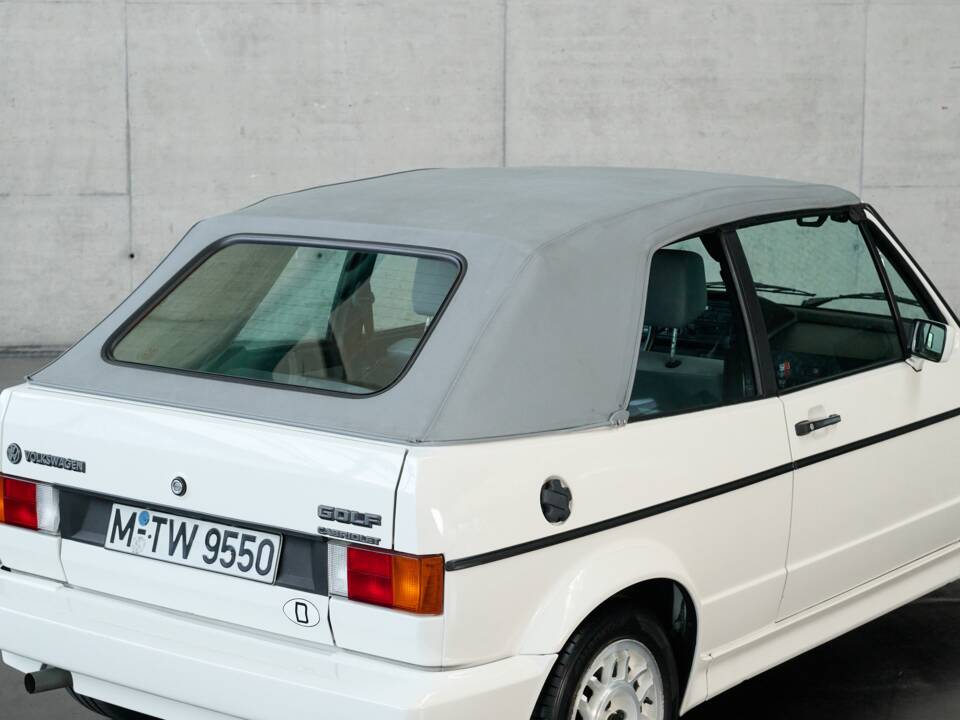 Image 38/50 of Volkswagen Golf Mk I Convertible 1.8 (1989)