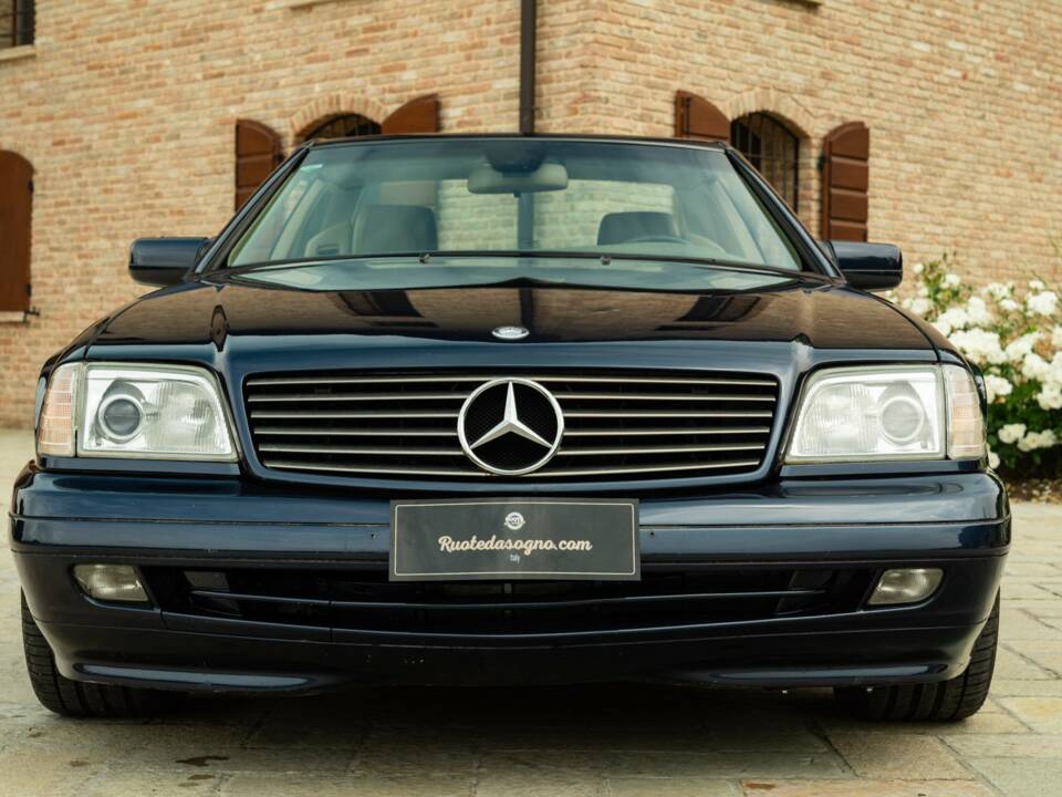 Image 3/50 de Mercedes-Benz SL 500 (1998)