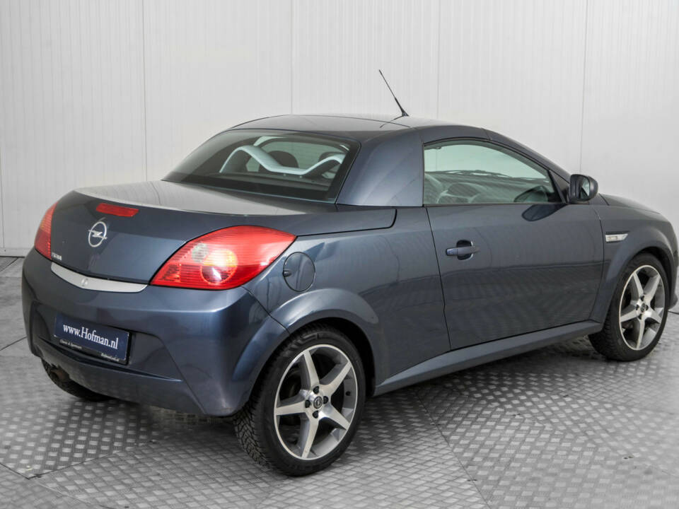 Image 47/50 of Opel Tigra TwinTop 1.4 Twinport (2006)