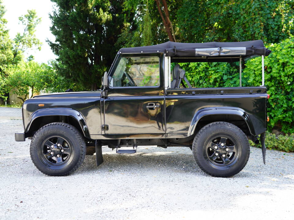Bild 83/97 von Land Rover Defender 90 Td5 (2000)